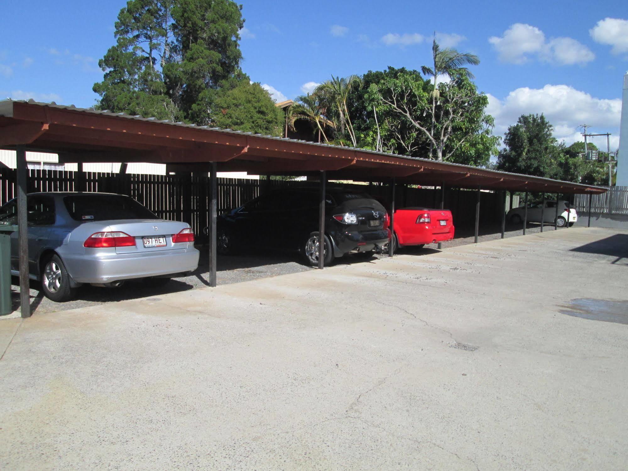 Tower Court Motel Hervey Bay Exterior foto